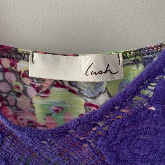 LUSH PURPLE LACE/ BRIGHT FLORAL SLEEVELESS TOP SM - Picture 5 of 7